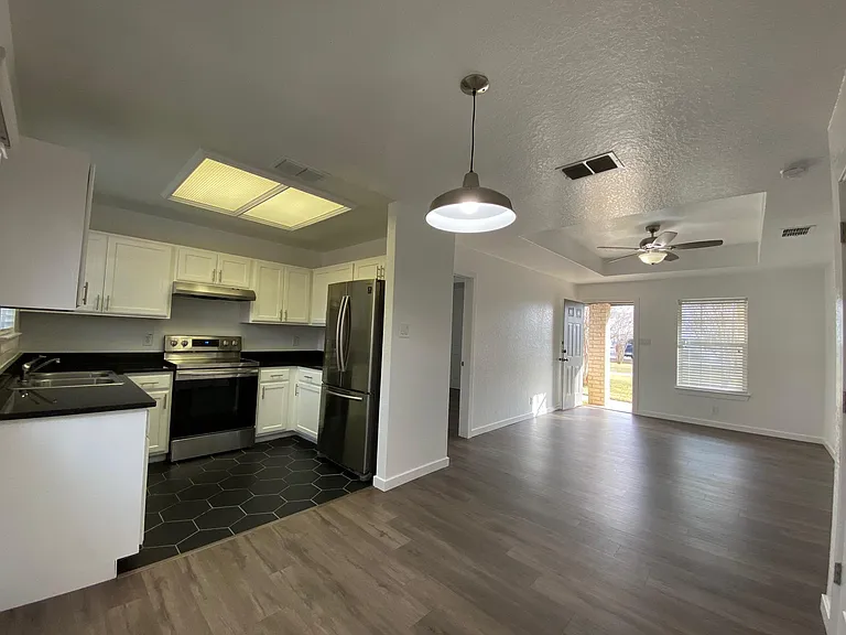 5617 Walzem Rd #4 — Photo 9
