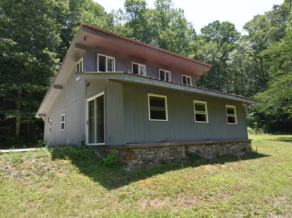 106 Whispering Creeks Ln, Hurricane Mills, TN 37078