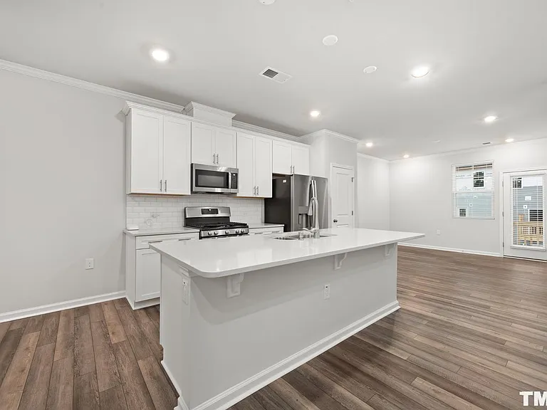 742 Cormiche Ln — Photo 7