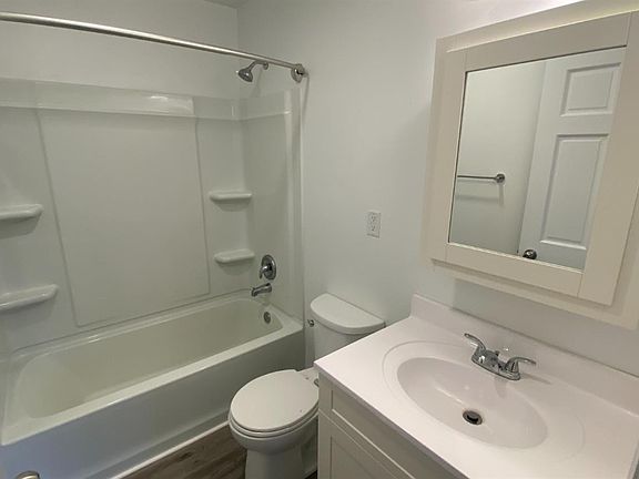 3rd image of 3373 Texas St