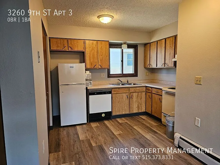 3260 9th St #3 — Photo 3