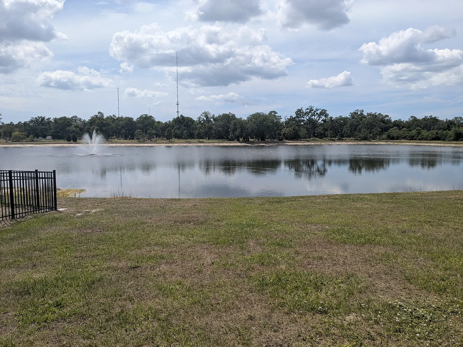 4 bed, 2260 sqft, $3,300 — Photo 3