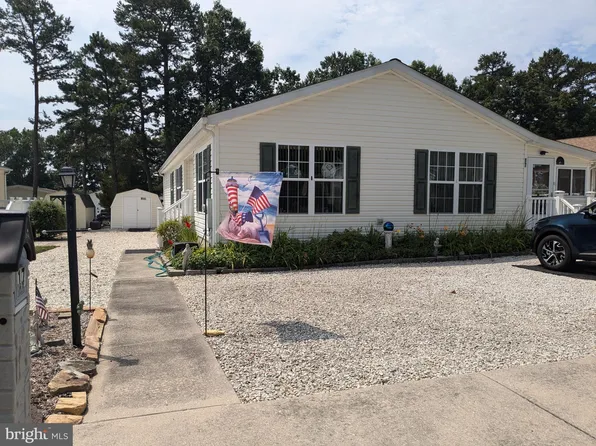 17 Fernwood Ct, Mays Landing, NJ 08330