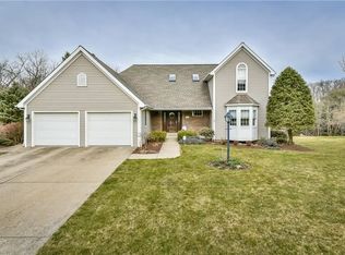 3021 White Pine Dr, Gibsonia, PA