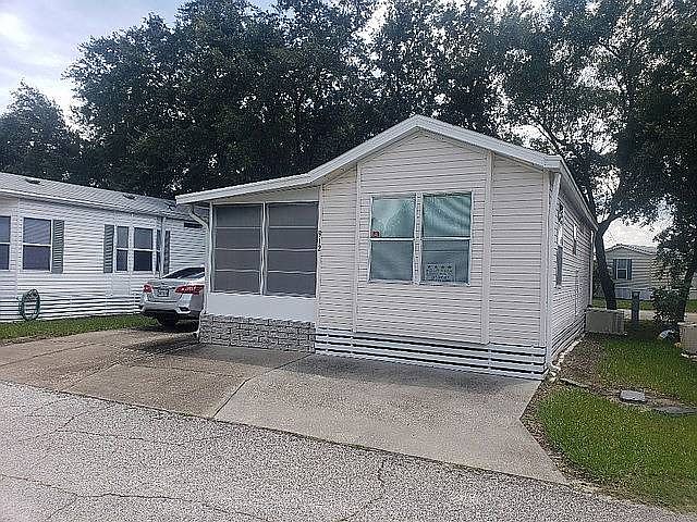 1st image of 912 Savanna Dr