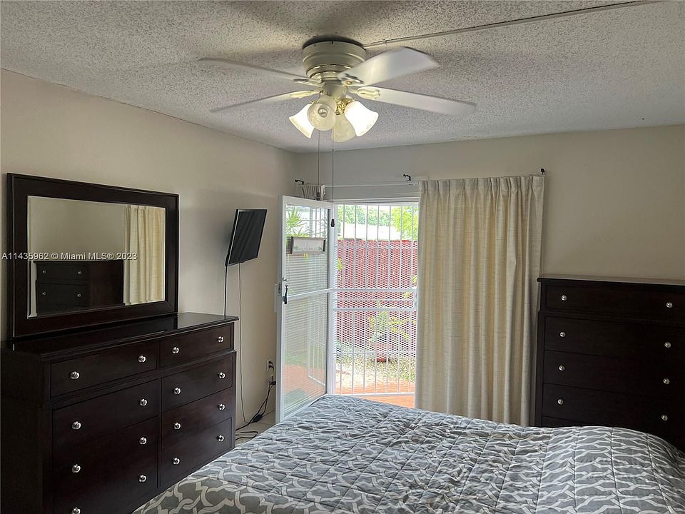 1st image of 250 NW 107th Ave APT 102