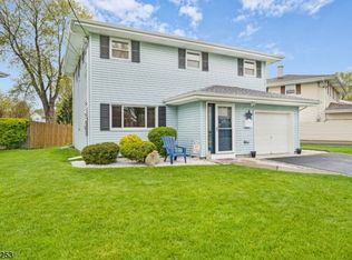 19 Nagle Dr, Somerville, NJ 08876