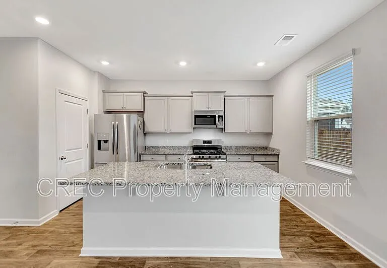 575 Wayton Cir — Photo 27