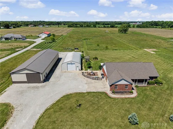 7338 Bard Rd, Tipp City, OH 45371