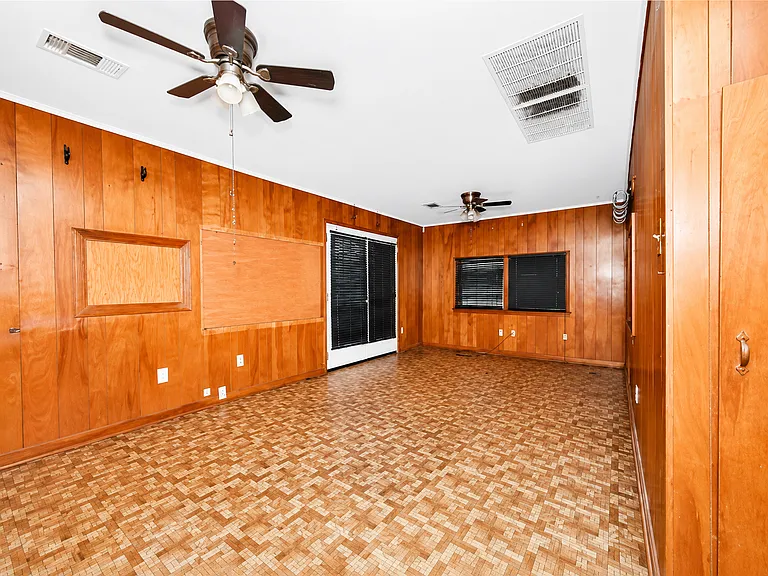 800 W 34th Ave — Photo 5