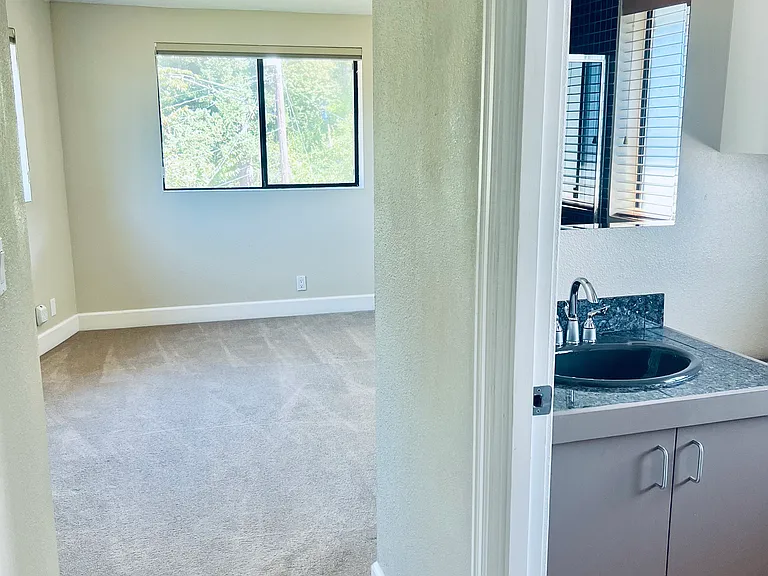 6058 SW 30th Ave #A — Photo 20