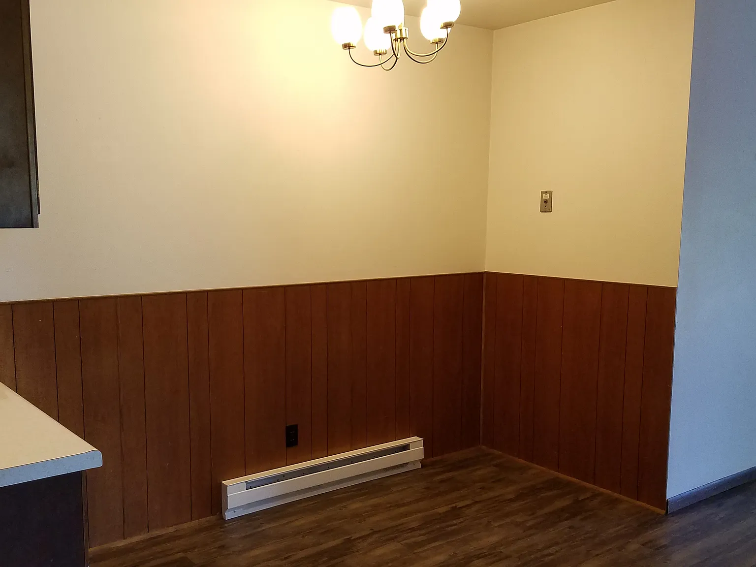 2 bed, $880 — Photo 2