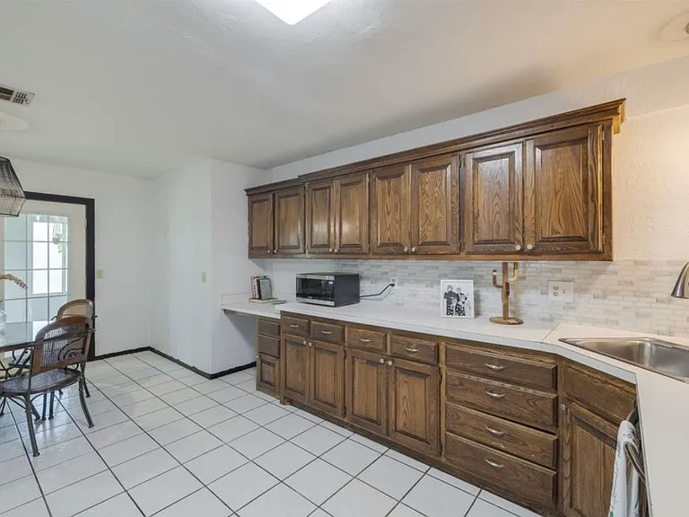 7613 Maehs Cir — Photo 7