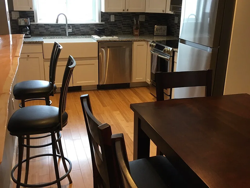 34 E Agate Ave