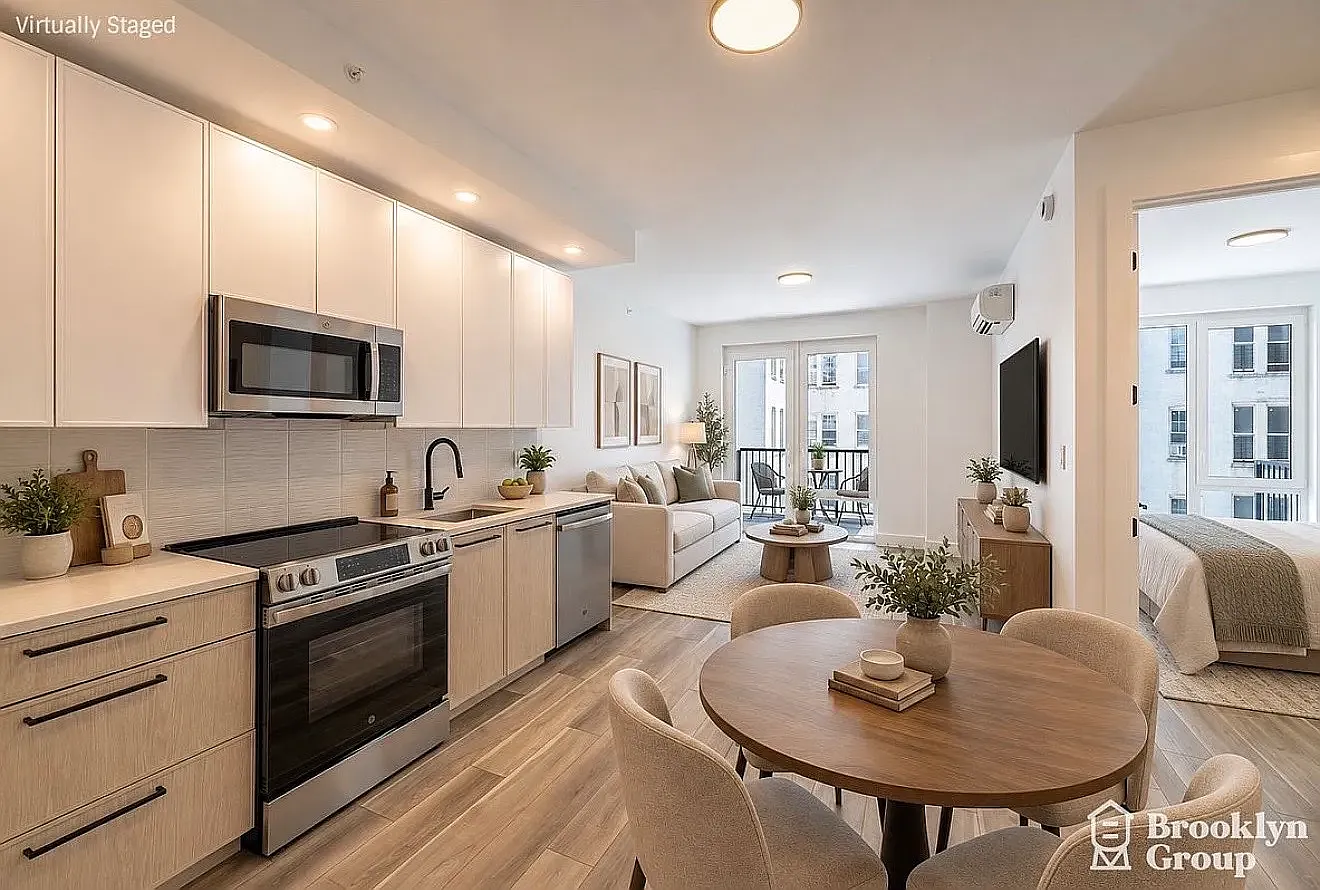 3009 Avenue I — Photo 2