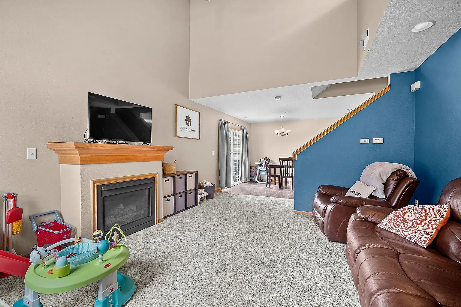 2 bed, 1.5 bath, 1438 sqft, $1,800 — Photo 4