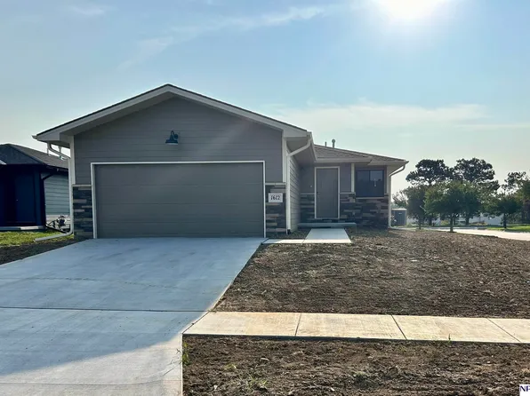 1612 SW 28th St, Lincoln, NE 68522