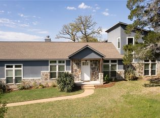 10736 Commonwealth Dr, Iola, TX 77861