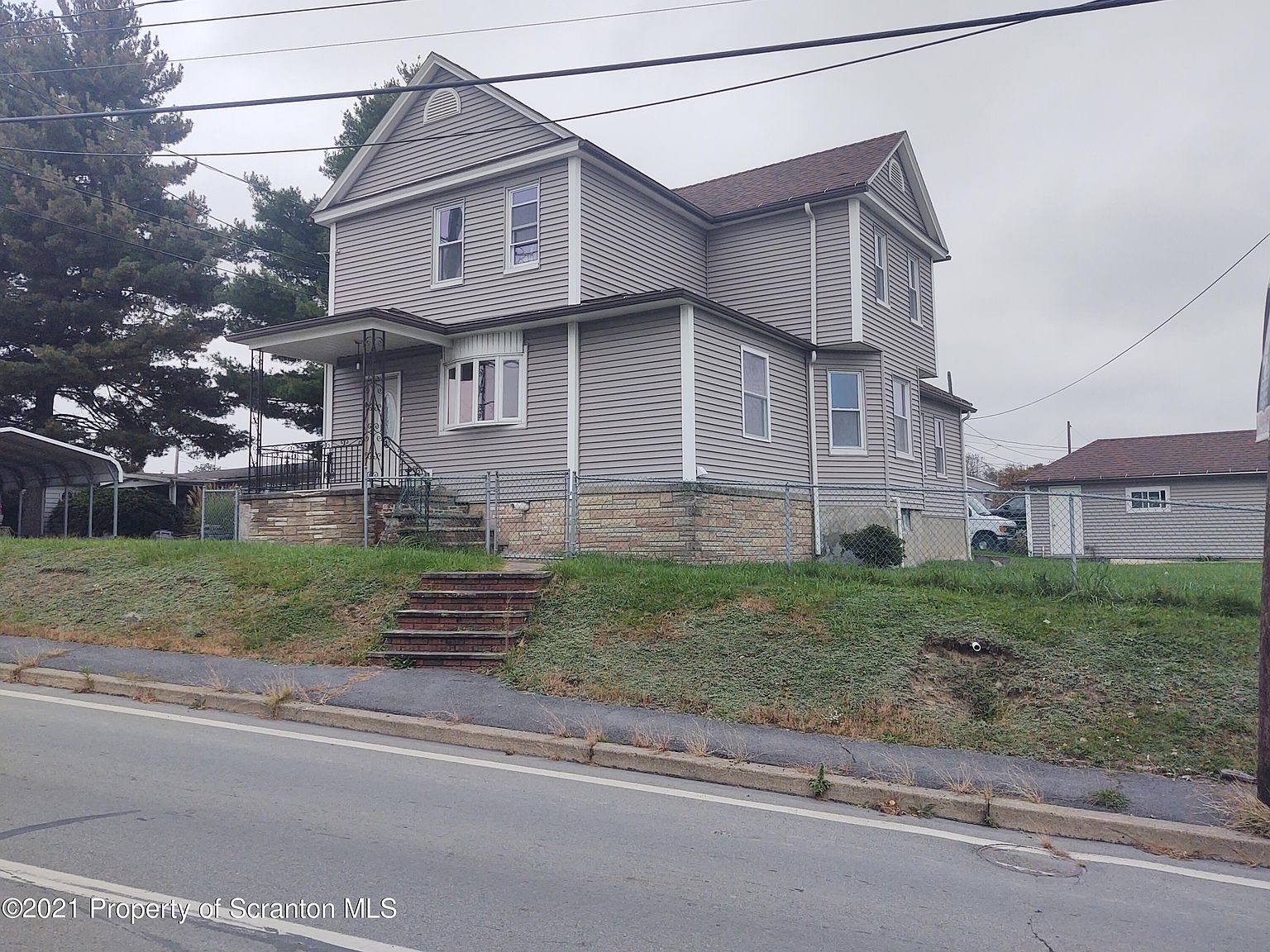 714 Cypress St, Throop, PA 18512 Zillow