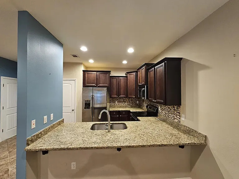 2127 Wilsons Plover Cir — Photo 4