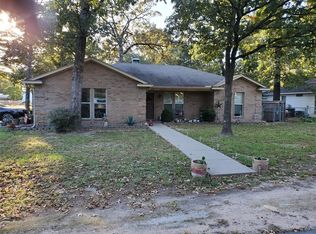 914 Holiday Dr, Tool, TX 75143