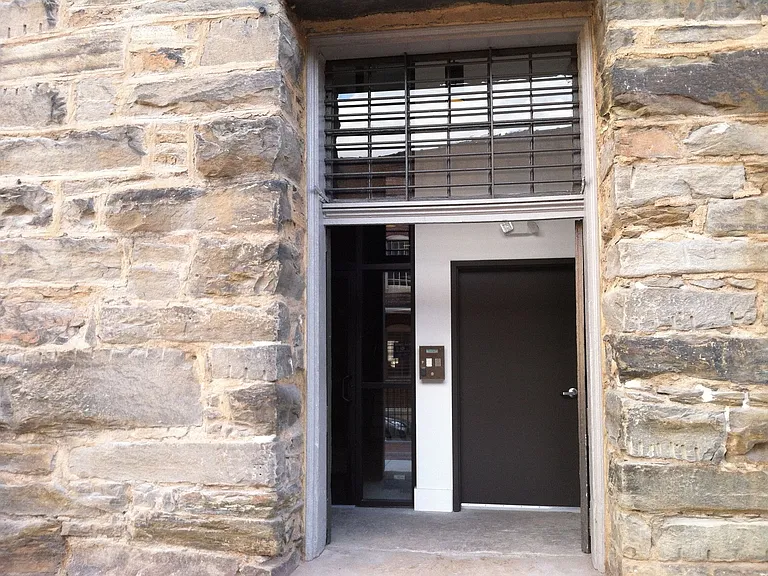 River Lofts North — Photo 17