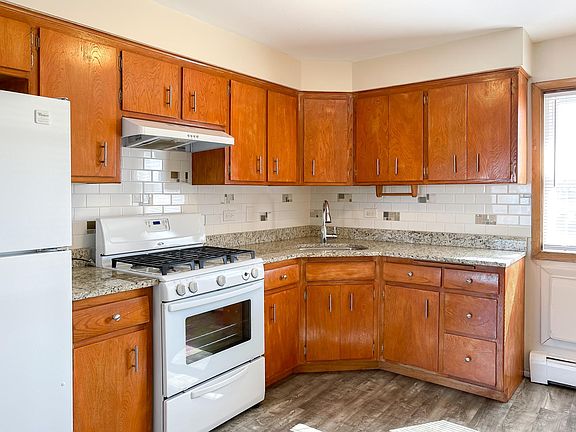 2nd image of 5005 W Diversey Ave APT 1E