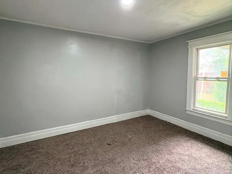 668 Pingree St — Photo 14