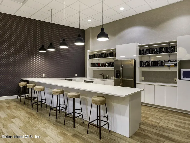 90 Bay Street Lndg #2H — Photo 22