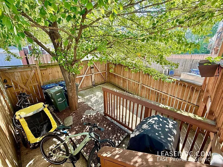 1414 Oak St NW — Photo 15