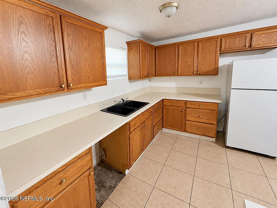 4th image of 8903 WASHINGTON Avenue
