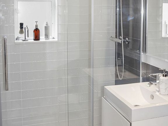 4th image of 166 E 35th St APT 4-G