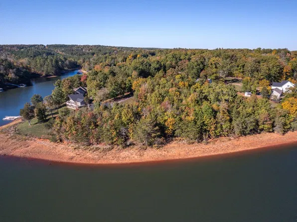 68 Runaway Bay Rd, Lynch Station, VA 24571