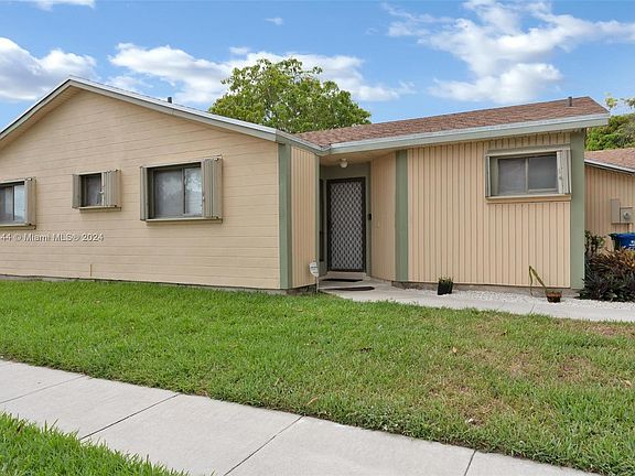 4th image of 9650 W Elm Ln