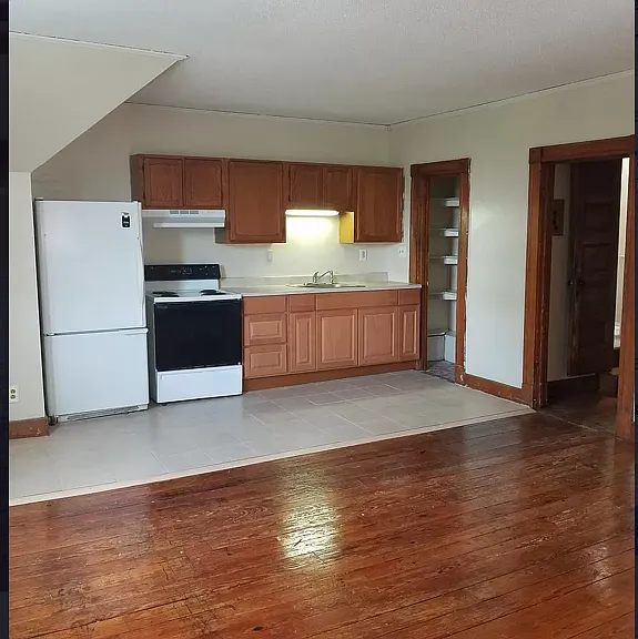 442 Farmington Ave #1E — Photo 8