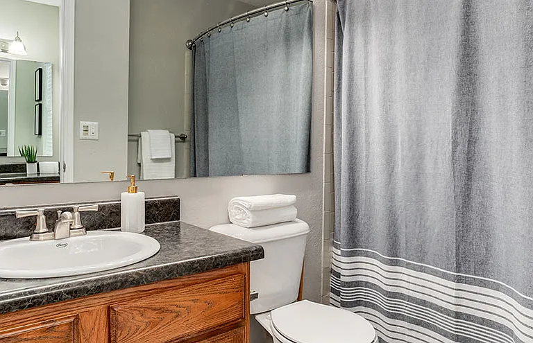 Woodview Apartments — Photo 11