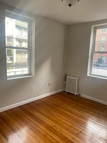 224 Hanover St #4 — Photo 28