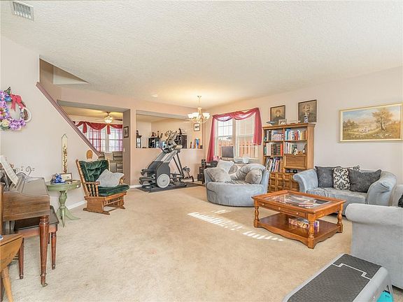 4th image of 76248 Deerwood Dr