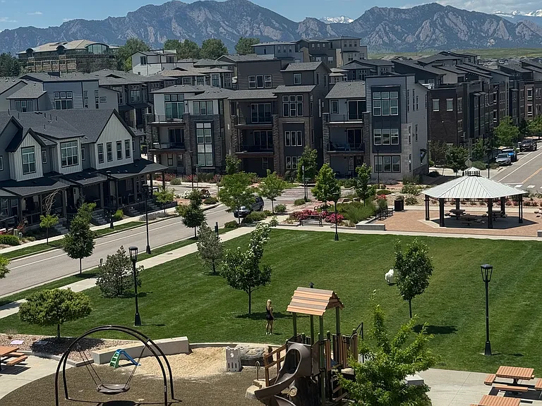 plenty of parks around