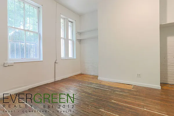 Rented by Evergreen Apartments BK | media 4