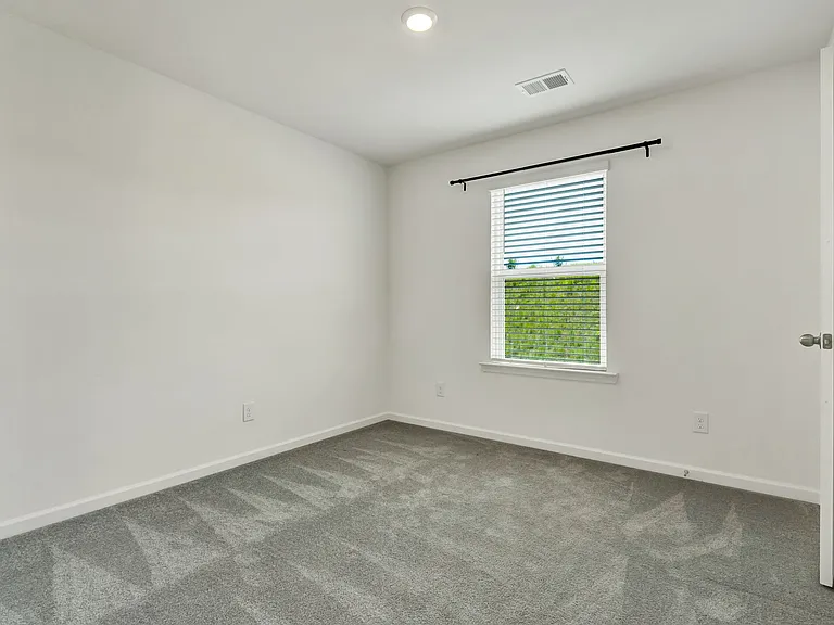 5010 Highwood Dr NE — Photo 25
