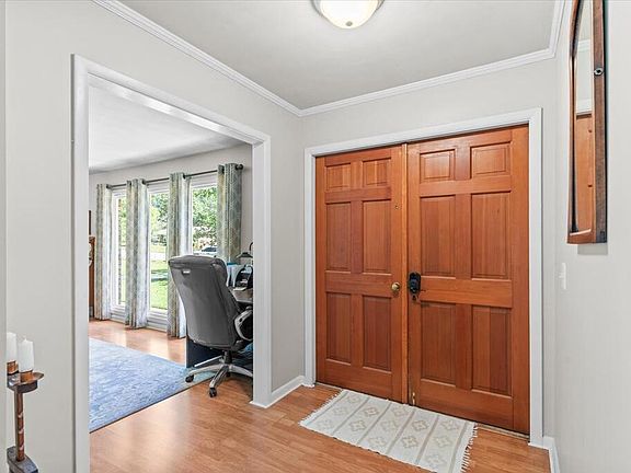 5th image of 2801 Evans Dr