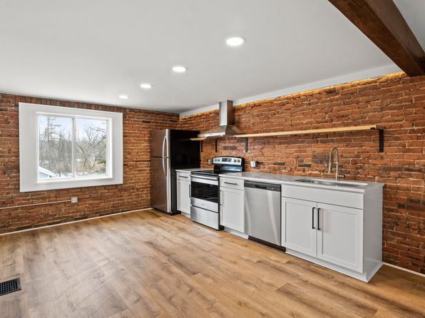 132 E Main St, Victor, NY 14564