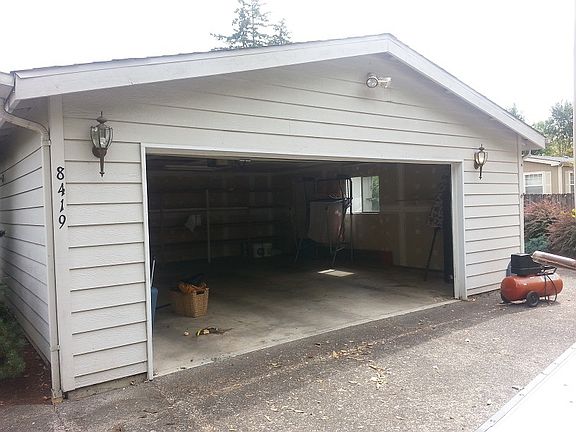 4th image of 8419 NE 18th Ave