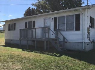 2223 Signal Dr, Johnson City, TN 37604