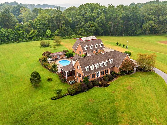 4th image of 3727 Deer Valley Way
