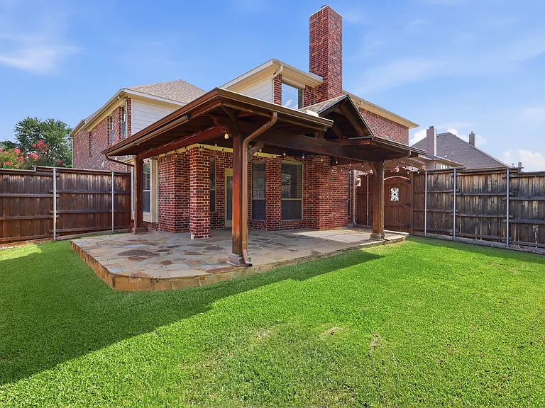627 Seymour Dr — Photo 43