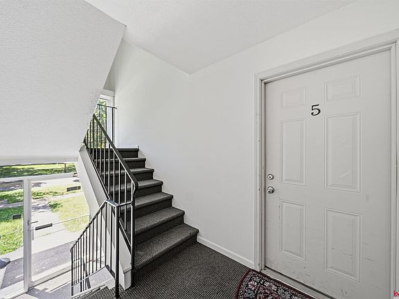 2nd image of 1222 A St