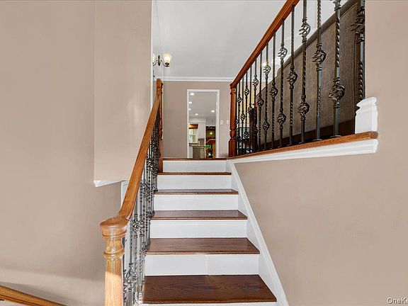3rd image of 539 Almena Avenue