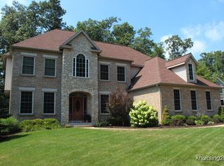 3426 Monterey Hills Dr NE, Grand Rapids, MI 49525